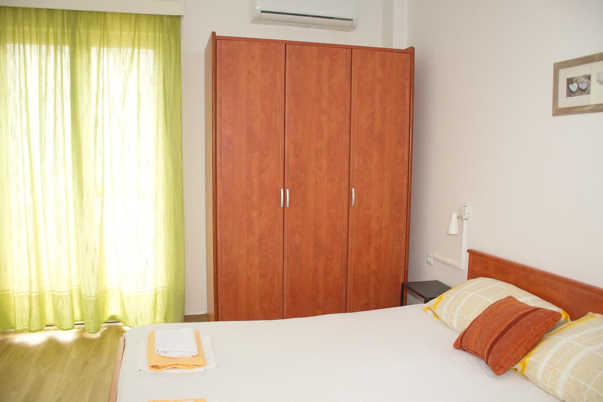 Novalja And Fun Apartment Exterior photo