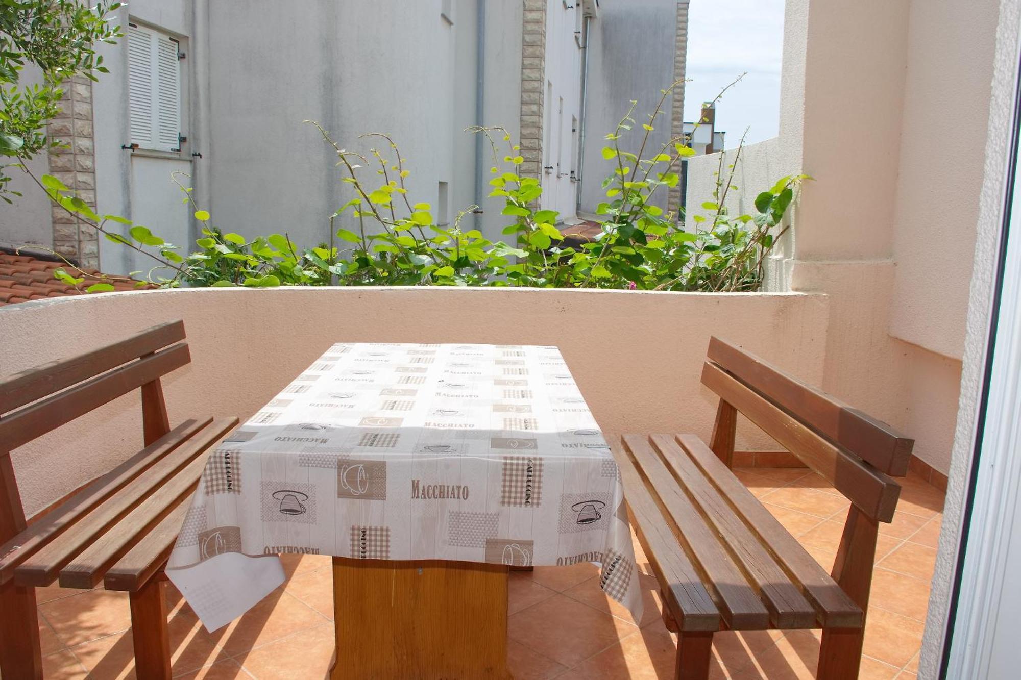 Novalja And Fun Apartment Exterior photo