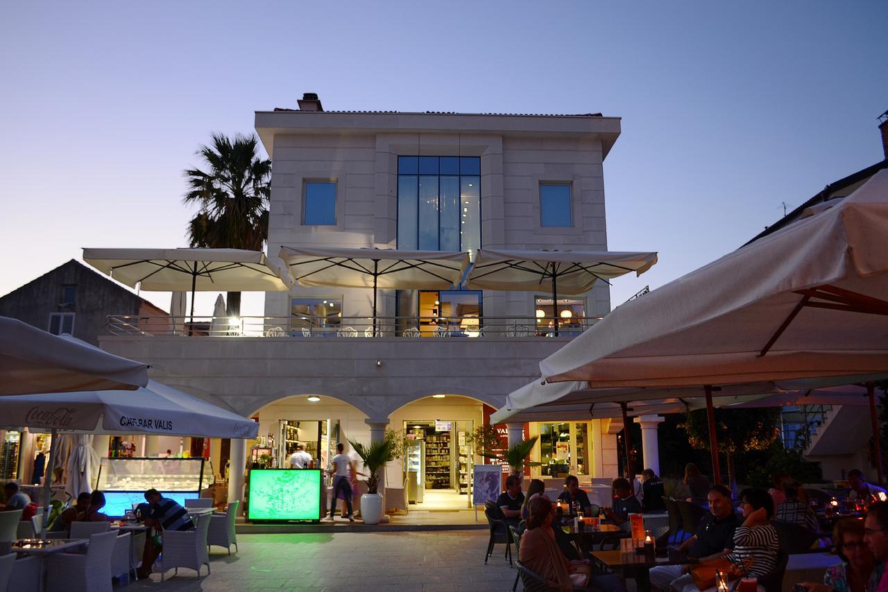 Novalja And Fun Apartment Exterior photo